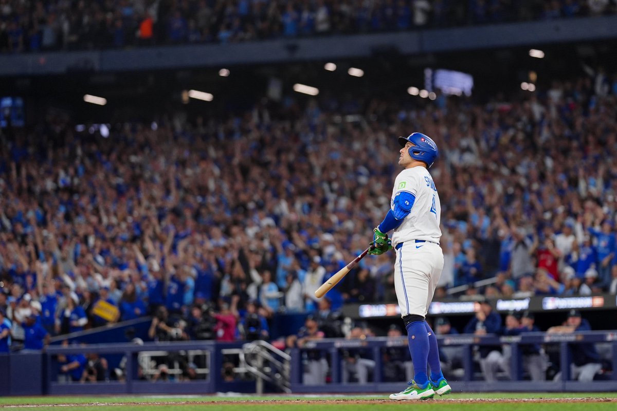 JaysClubhouse's tweet image. Top 5 Positive Notes From Yesterday’s #BlueJays Game

1. George is Back🤘and had an RBI single on the first pitch he saw😁
2. Vladdy was 3 for 3, now ranks first in MLB in hits (39) and batting average (.358) 🔥
3. Spencer Miles 2 IP, 0 ER, 0 H, 3 K’s, fastball touched 98 MPH, he
