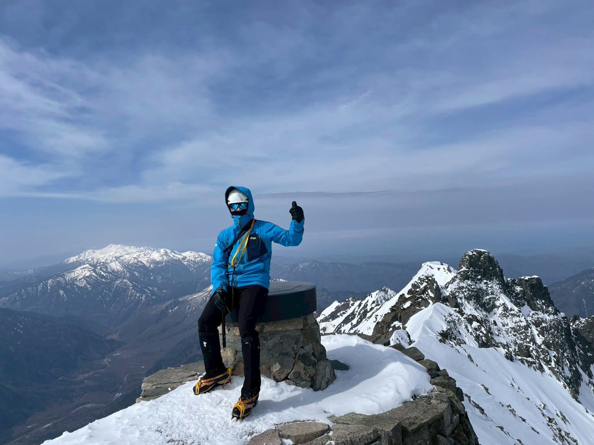Apr12Naoya's tweet photo. 奥穂に行ってきました🏔️ https://t.co/WkHL2KmzBG
