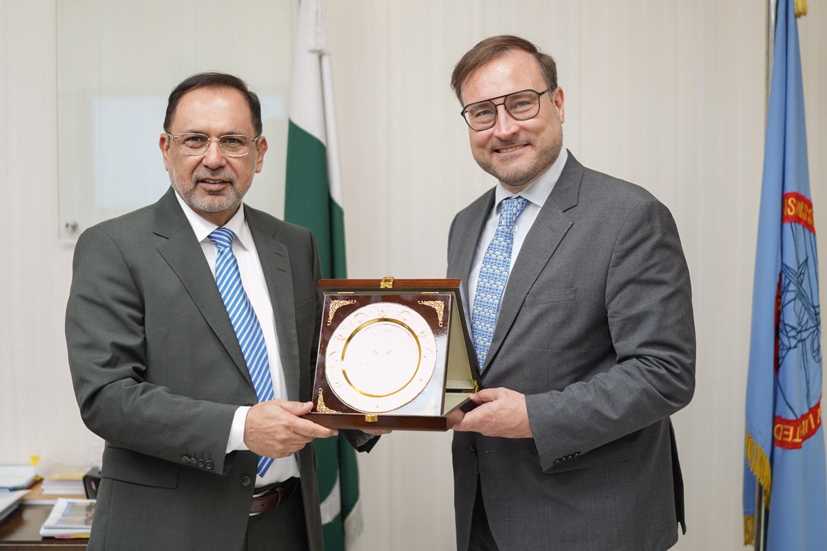NGC_Pakofficial's tweet image. The Ambassador of Austria to Pakistan, H.E. Mr. Wolfgang Oliver Kutschera, visited the NGC Headquarters Lahore and met with Managing Director Engr. Altaf Hussain Malik. 
For Details, visit
linkedin.com/posts/national…

#NGC #Austria #Hydropower #AndritzHydro #EnergyDiplomacy