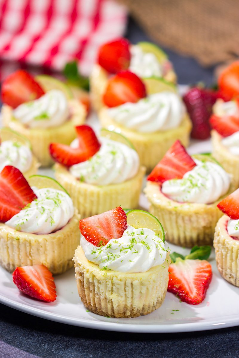 SpicedBlog's tweet photo. Featuring a splash of tequila and a swirl of fresh strawberry puree, these {Mini Strawberry Margarita Cheesecakes} are the perfect dessert for summer celebrations!

https://t.co/kvKd4jVG7t https://t.co/QbvDuphOac