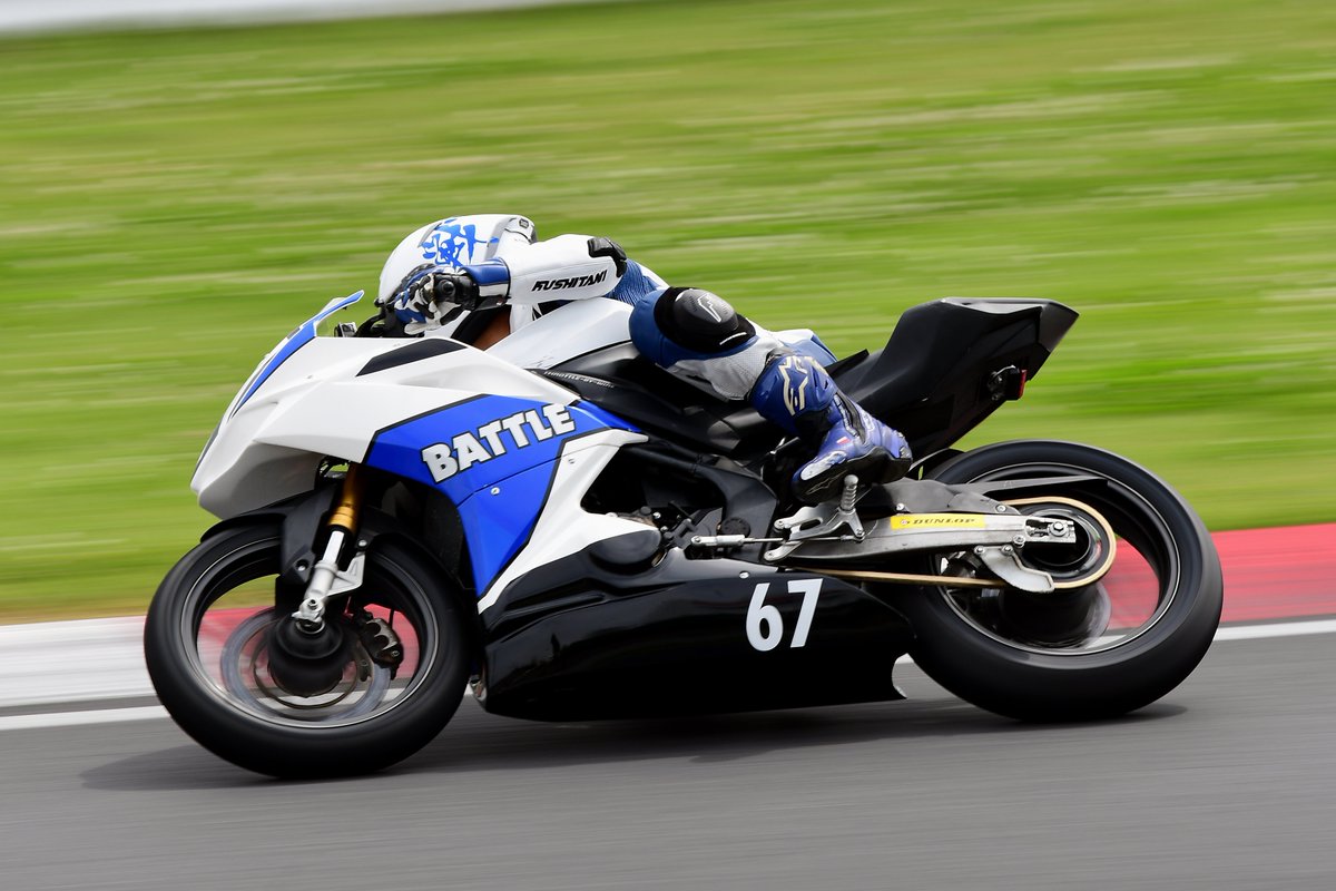 kane24170585's tweet photo. 2026鈴鹿サンデーロードレース第1戦🏁
■CBR250RR Dream Cup
Club BATTLE
#22 #河野弘樹 選手
#67 #舟川正基 選手
#ClubBATTLE #戦 #CBR250RR #鈴鹿サンデーロードレース https://t.co/9phEwLjf2J
