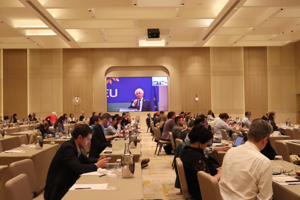 eHealthcy's tweet photo. Στην έκτη ενότητα του EHDS-AI CONNECT 2026, η συζήτηση επικεντρώθηκε στη δευτερογενή χρήση των δεδομένων υγείας, με έμφαση στην ασφαλή, ηθική και αποτελεσματική αξιοποίησή τους στο πλαίσιο του EHDS.
Παρουσιάστηκαν οι κατευθυντήριες γραμμές του TEHDAS2, αναδεικνύοντας τη σημασία της διακυβέρνησης, της πρόσβασης σε ποιοτικά δεδομένα και της εμπιστοσύνης για την έρευνα, την καινοτομία και τη χάραξη πολιτικής.
Τη συνεδρία συντόνισαν οι Naomi Wuori και Sofia Peltola, με τη συμμετοχή εμπειρογνωμόνων όπως οι Elina Drakvik, Beatriz Barros, Fidelia Cascini, Anna Niemeyer, Justin Ansotte, Lorenz Dolanski-Aghamanoukjan και Χρύσω Πιερίδου.

Plenary 6 of EHDS-AI CONNECT 2026 focused on the secondary use of health data, highlighting the importance of secure, ethical and effective data reuse within the EHDS framework.
The session presented TEHDAS2 guidelines, underlining governance, data access and trust as key enablers for research, innovation and policymaking.
The session was co-chaired by Naomi Wuori and Sofia Peltola, with contributions from Elina Drakvik, Beatriz Barros, Fidelia Cascini, Anna Niemeyer, Justin Ansotte, Lorenz Dolanski-Aghamanoukjan and Chryso Pieridou.
#cy2026eu #DigitalHealth #EHDS #EUHealthUnion #HealthData #AI