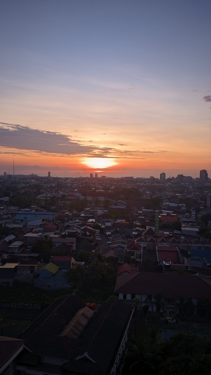 MaxJim6's tweet photo. Adakah mlm ini #gaymakassar #makassar https://t.co/tpHtW071gb