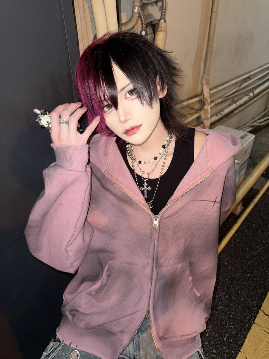 零士 tweet media