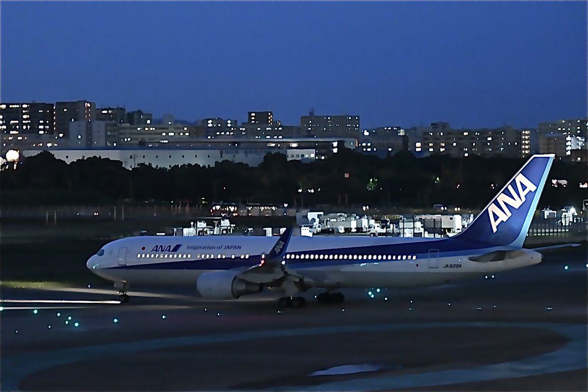 to14272207's tweet image. こんばんわ😀

入院生活4日目です。
今日から抗がん剤治療に入りました🏥
今の所、副作用はほぼ無しです😅
副作用少ないことを願ってます🥺

今日は大好きな夜撮🌃
ANAのB772&amp;amp;B767😍

#B777  #B767  #ANA  ＃夜撮  #伊丹
＃伊丹スカイパーク  #福岡空港  #抗がん剤
＃入院生活  #食道癌