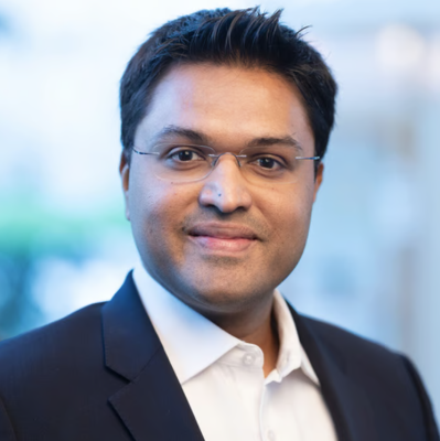 ericsson's tweet image. 💡AI inference in the radio access network is scaling fast. 

Read the new blog by Ericsson’s Airin Cherian on how #ArtificialIntelligence in #5G shifts optimization to real-time model stacks—plus what it means for cost, compute and data. 

📖 Blog: m.eric.sn/aZ4250YSo42