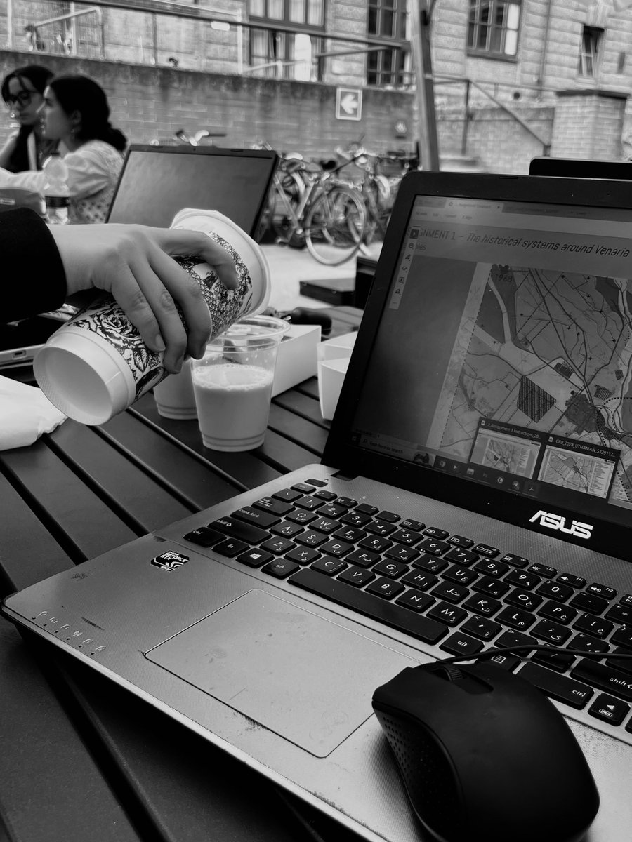 I’m not sure tweet media