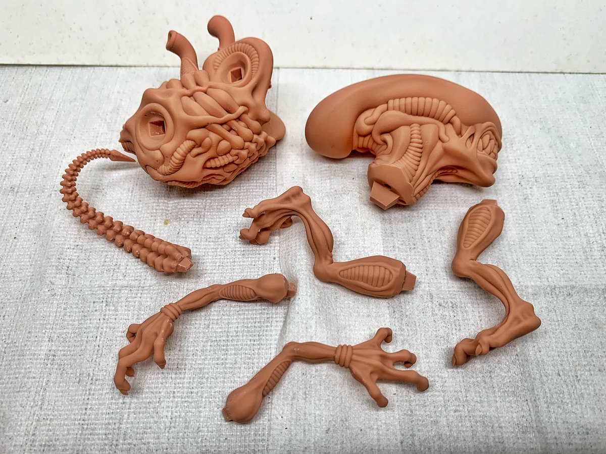 ETmodelstudio's tweet photo. Ｑ版異形列印打樣完成💪

#nomadsculpt
#xenomorph
#Alien
#fanart
#phrozenmighty4k https://t.co/IBFTvLal0c