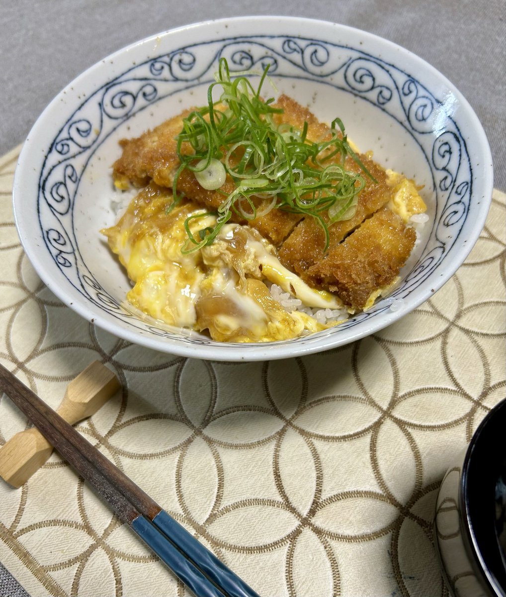 コジマだよ tweet media