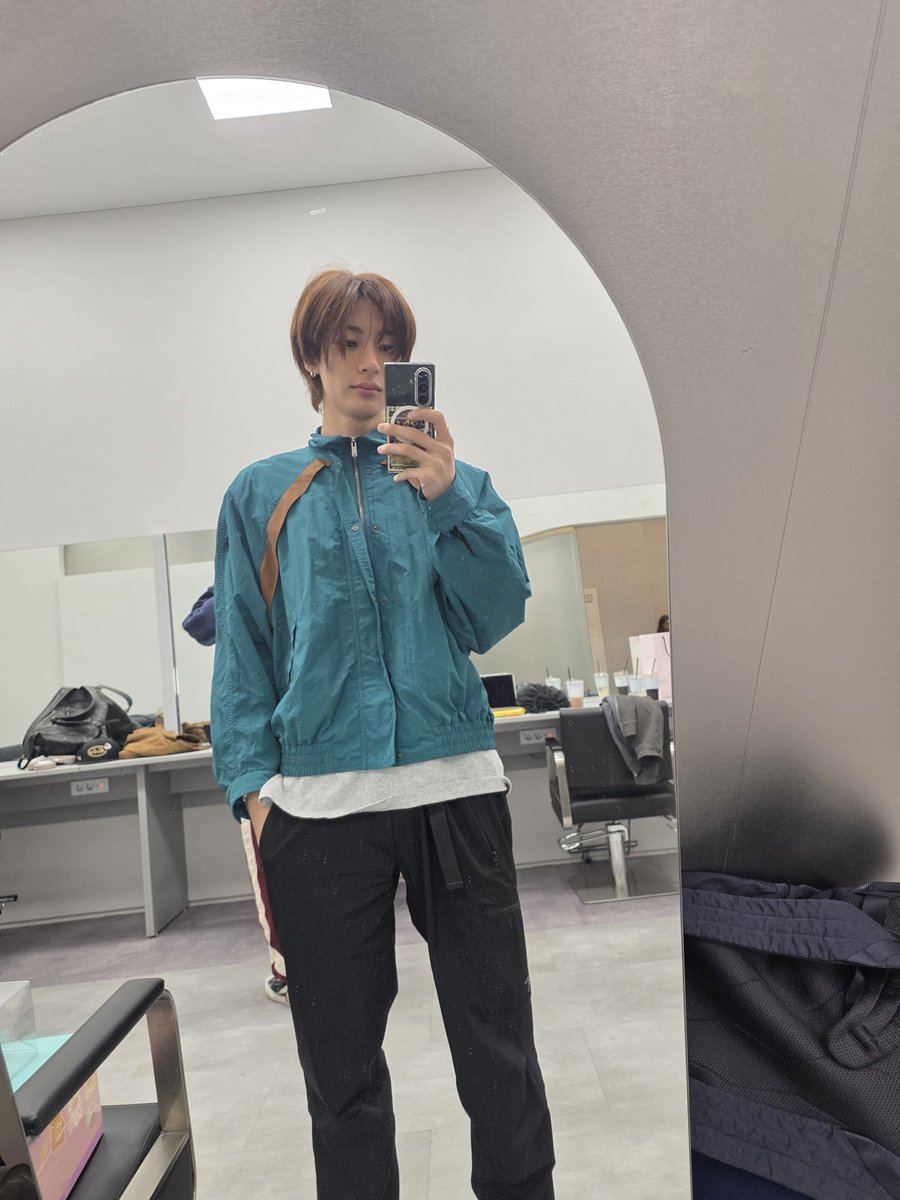 찬 tweet media