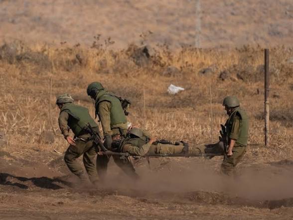 Orbit_News10's tweet image. 🟥Israeli army: 12 soldiers injured after Hezbollah march explodes with armored vehicle near Chomera this morning
#Israel #Party of #L