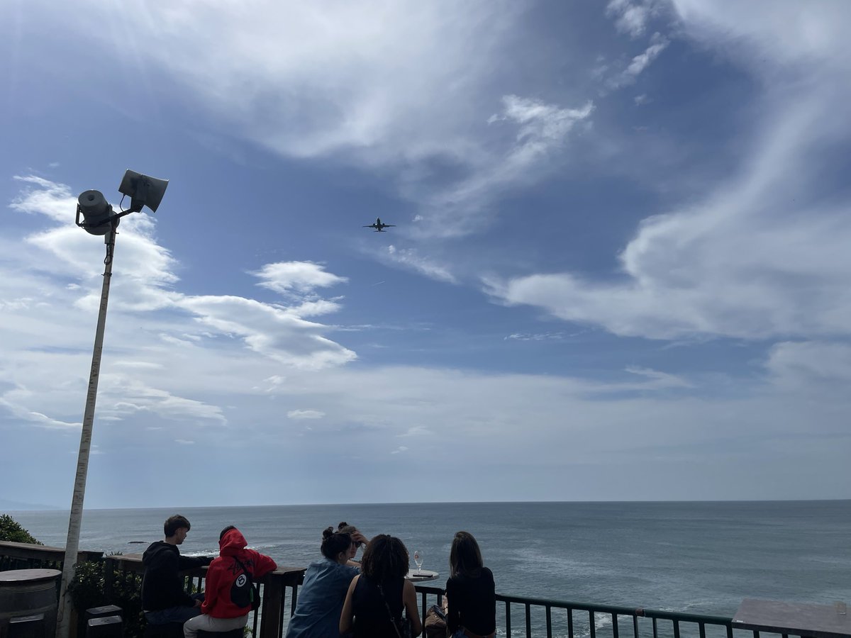 ScudandthesTig's tweet image. Day 40 of Bordeaux/Bilbao rugby trip
Final day in Biarritz. Heading tomorrow to the foot of the mountain in the picture across into Spain. Sunny and getting quite hot at 23°C 😎🚐🍷🏄
#vanlife #motorhomelife #leicestertigers #biarritz
