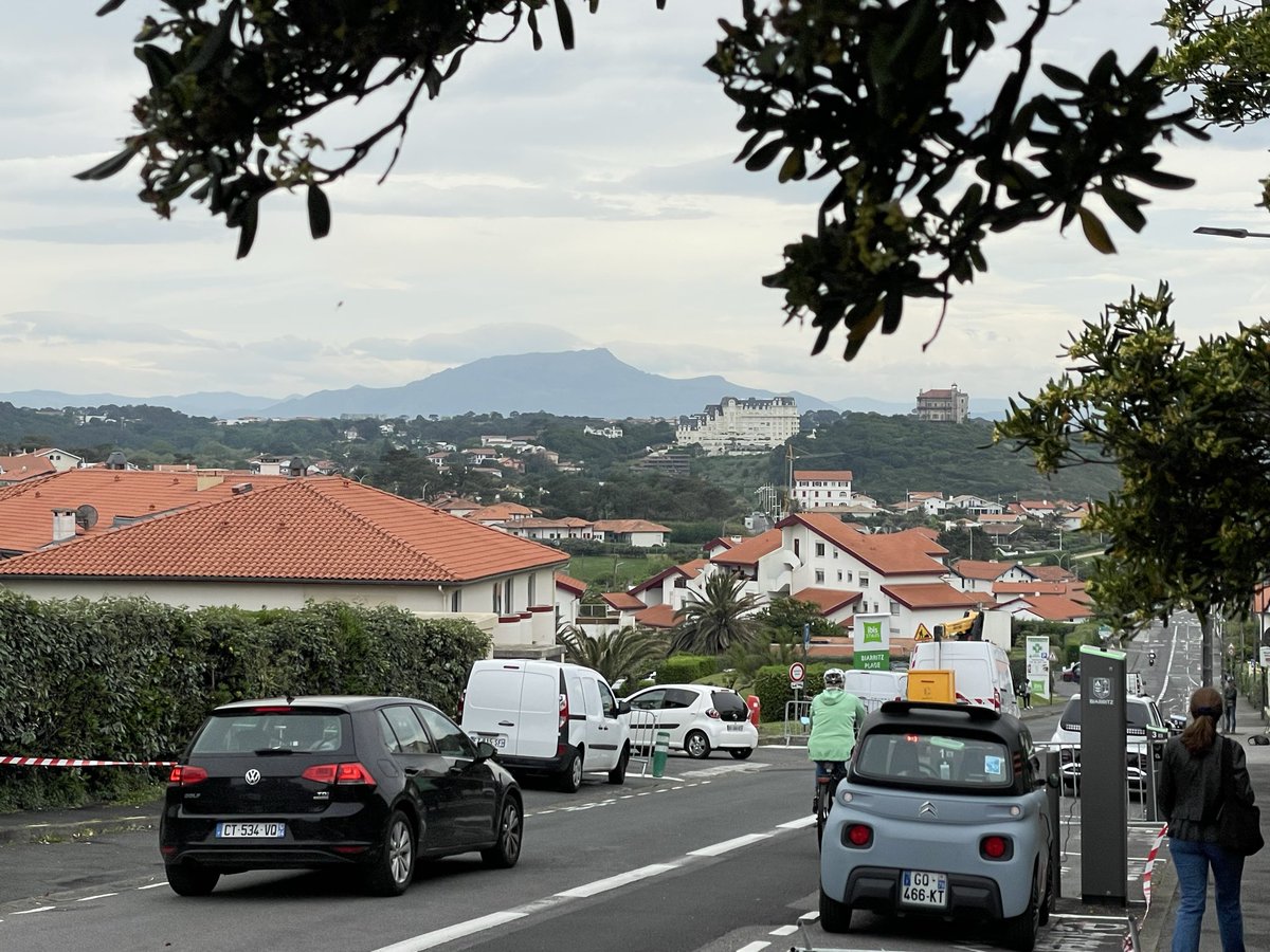 ScudandthesTig's tweet image. Day 40 of Bordeaux/Bilbao rugby trip
Final day in Biarritz. Heading tomorrow to the foot of the mountain in the picture across into Spain. Sunny and getting quite hot at 23°C 😎🚐🍷🏄
#vanlife #motorhomelife #leicestertigers #biarritz