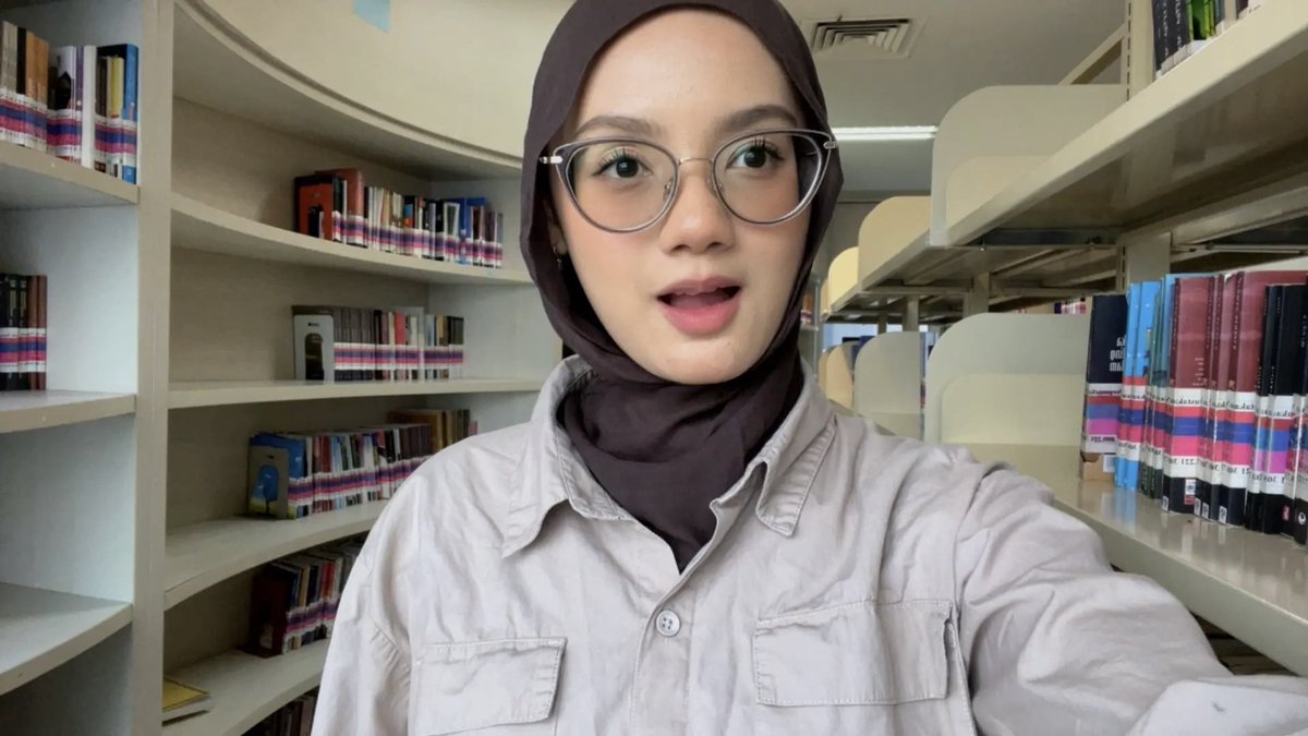 aura tweet media