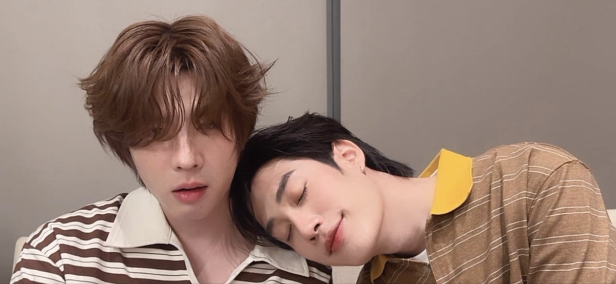 พิดชาจะเป็นนกที่ติดฝน 💚☔️ tweet media