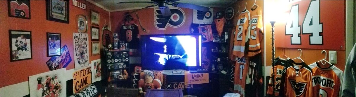 Tomace72's tweet photo. @penguins From our house to yours LET'S GO FLYERS https://t.co/xXrbFwGLtG
