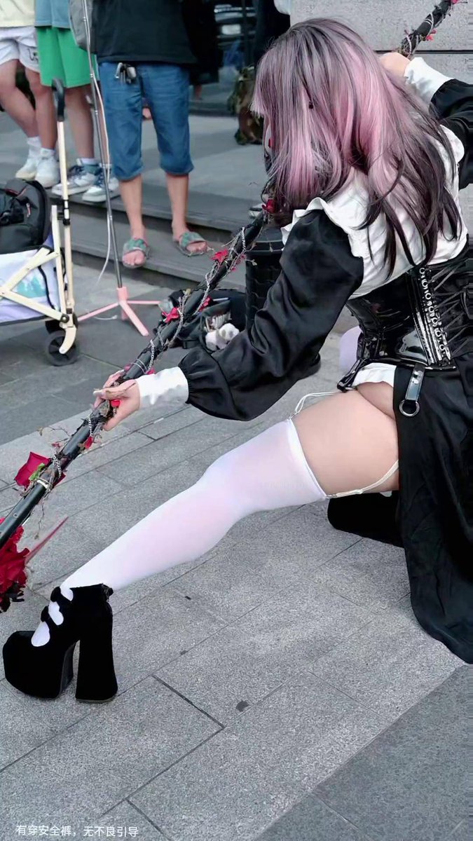 AssogbaDassise's tweet image. Day 2 at Comic Con! Cosplayed my favorite anime character, grabbed limited-edition merch, and met fellow otakus—pure joy!  #ComicCon #Cosplay #AnimeLovers