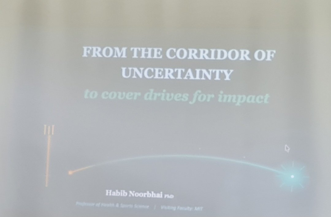 Figjamfan's tweet photo. Natal Cricket Society yesterday had a good friend of mine, @Prof_HN talk about the work he's done around the world over the last decade. It was insightful &amp; really interesting to hear the science behind batting techniques. Thanks for the invite, brother! 🤗 #Cricket 🏏 https://t.co/FRmYCvv3yv