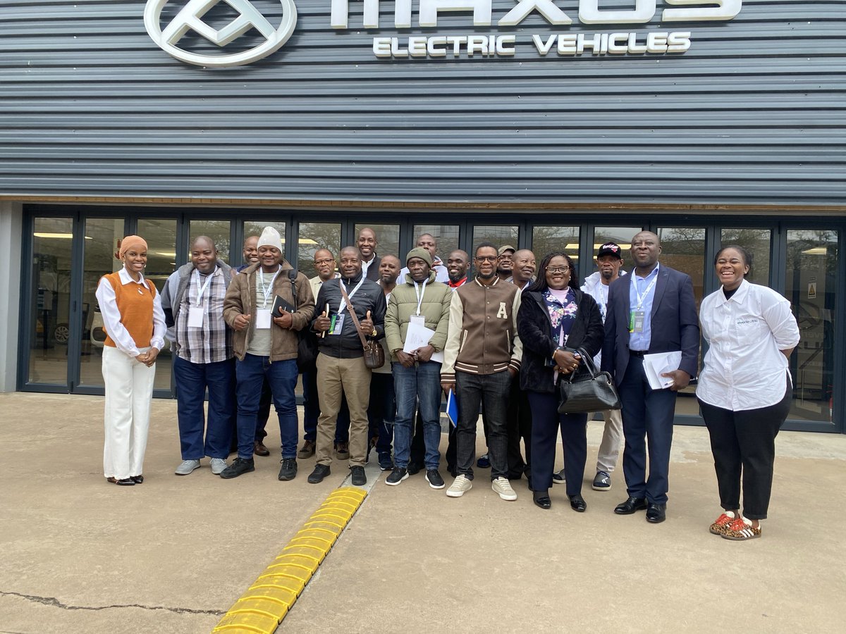 IMICAD1's tweet image. Delegates visited Everlectric for an insightful benchmarking session gaining practical understanding of electric vehicles and how integrated solutions spanning sales, leasing, charging and maintenance are transforming fleet operations.

#IMICAD #FutureOfMobility #ElectricVehicles