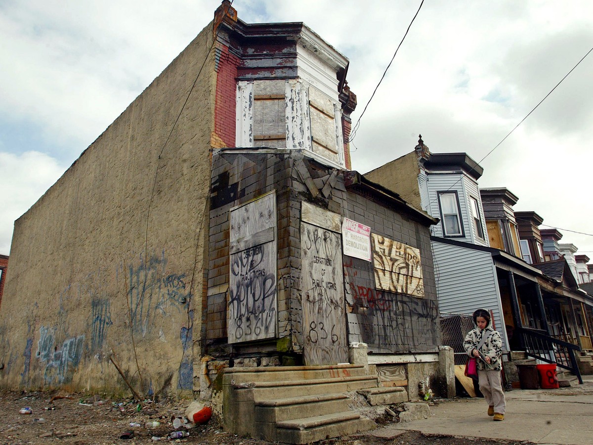 LaurentcBrown's tweet image. Day 120: What incentives keep #slums and the #ghetto from getting better?