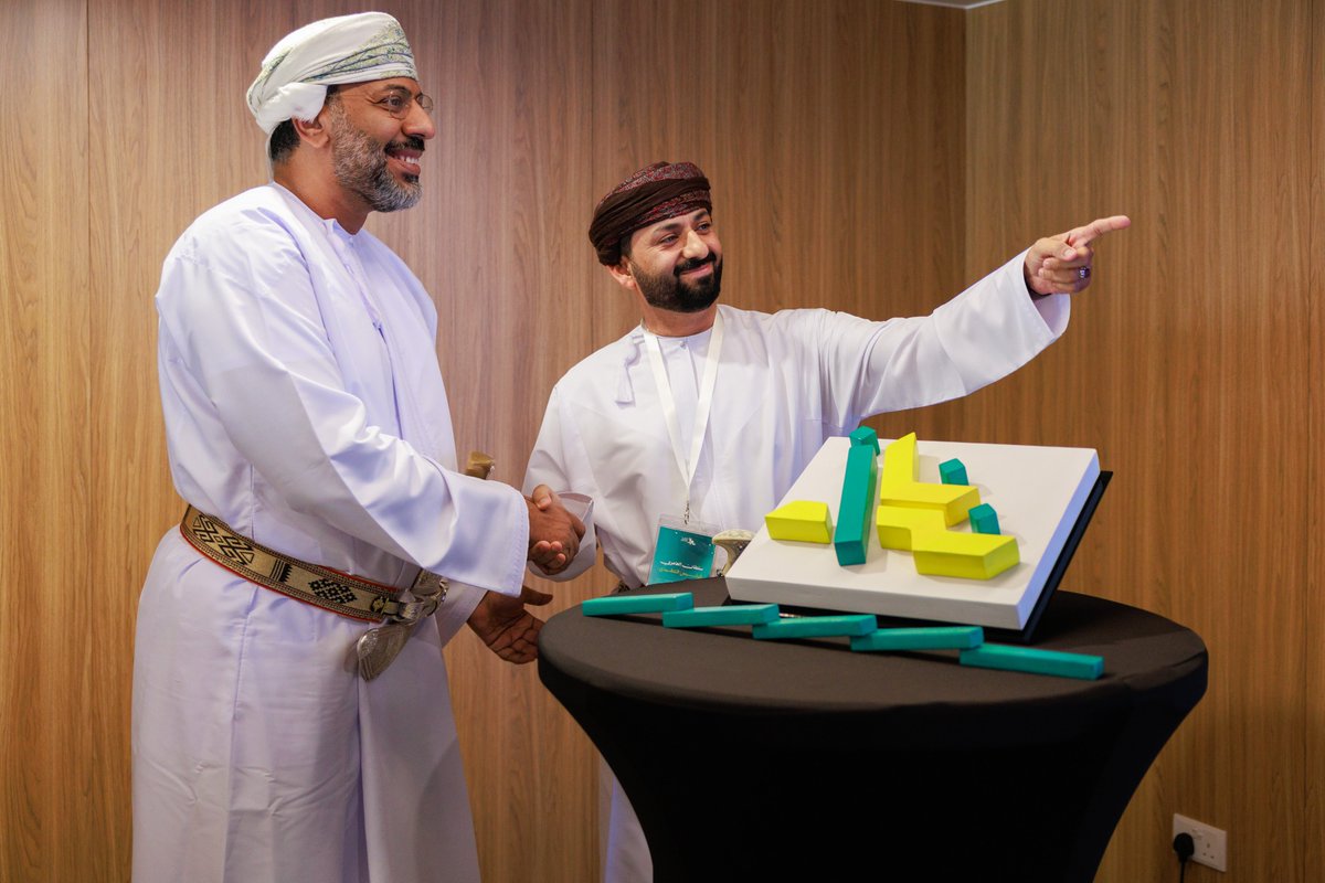 nafith_app's tweet photo. تحت رعاية سعادة الدكتور عبدالله بن حمود الحارثي وكيل وزارة التنمية الاجتماعية لشؤون الأشخاص ذوي الإعاقة   تم تدشين أول مركز اتصال مرئي مخصص لخدمة الأشخاص ذوي الإعاقة السمعية، في خطوة نوعية تعزز الشمول الرقمي وتمكين هذه الفئة في سلطنة عُمان. https://t.co/6wTrI98pA9