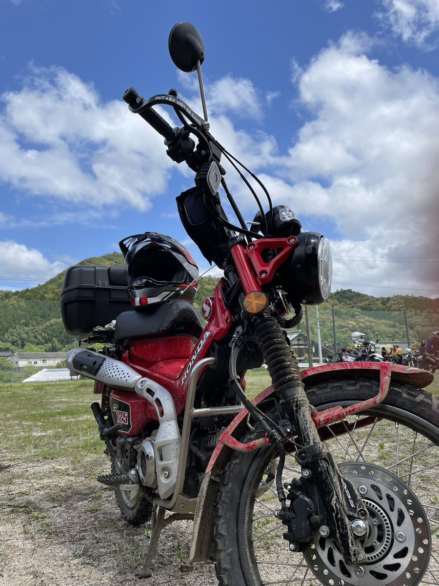 ojisapo's tweet photo. いよいよあと2日に迫った
#四国アドベンチャーラリー
2024年はスポーツラリーに #ct125 で出場
なんとか完走できたけど、振動でヘッドライト固定ネジ脱落！
参加される方は、ネジやボルトを締められる工具をお忘れなく🛠️ https://t.co/NtjFEZA9Qw