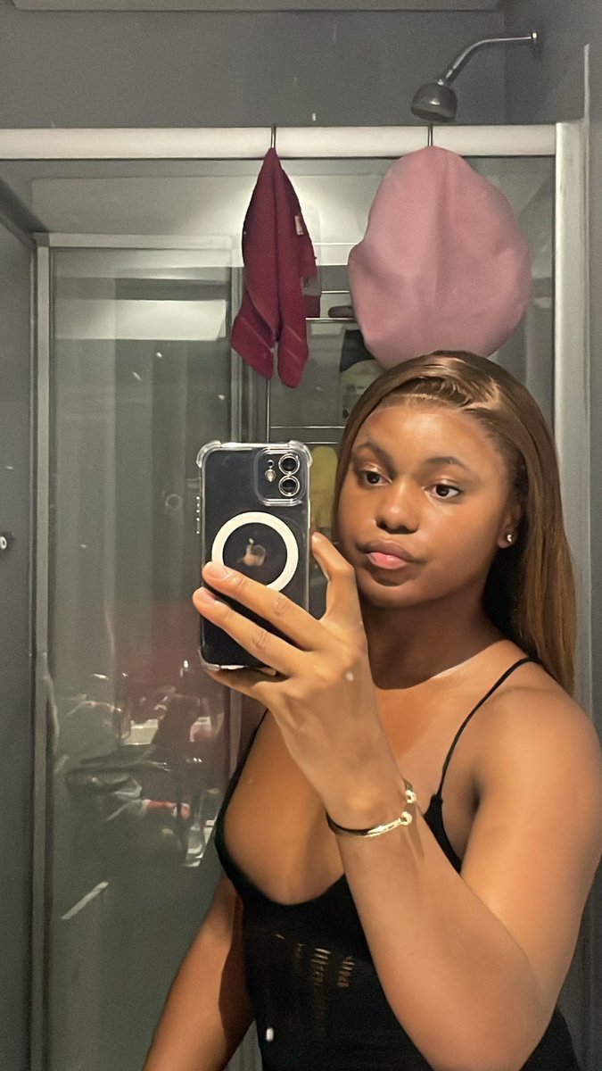 trans mona lisa tweet media