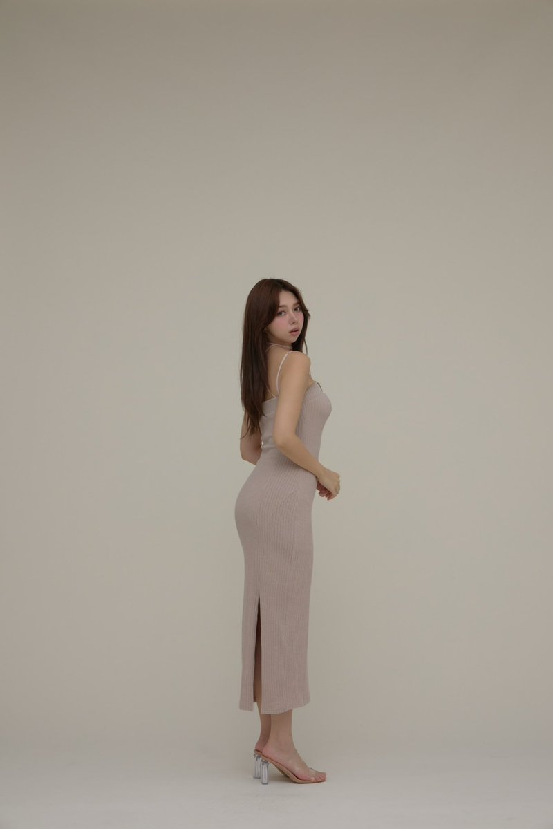 ワンピース andmary Fata body dress pink beige Fata body dress color pink beige/black ¥15400-tax in 華奢な肩紐と