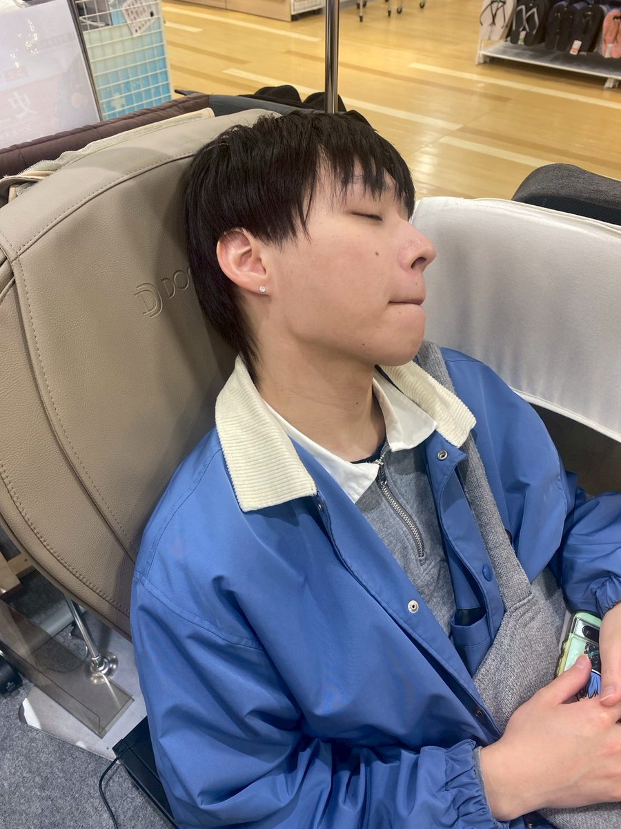 けんち tweet media