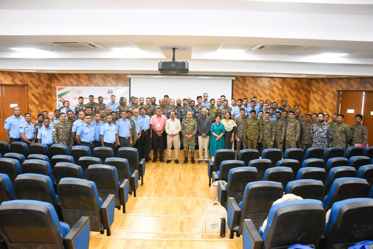 ManageHyd's tweet image. Valedictory of Batch 6 &amp;amp; Inauguration of Batch 7 of the #JaiJawanKisan (JJK) Programme held at #MANAGE

53 defence personnel completed Batch 6 and 39 joined Batch 7, embarking on their journey towards agripreneurship and sustainable farming.