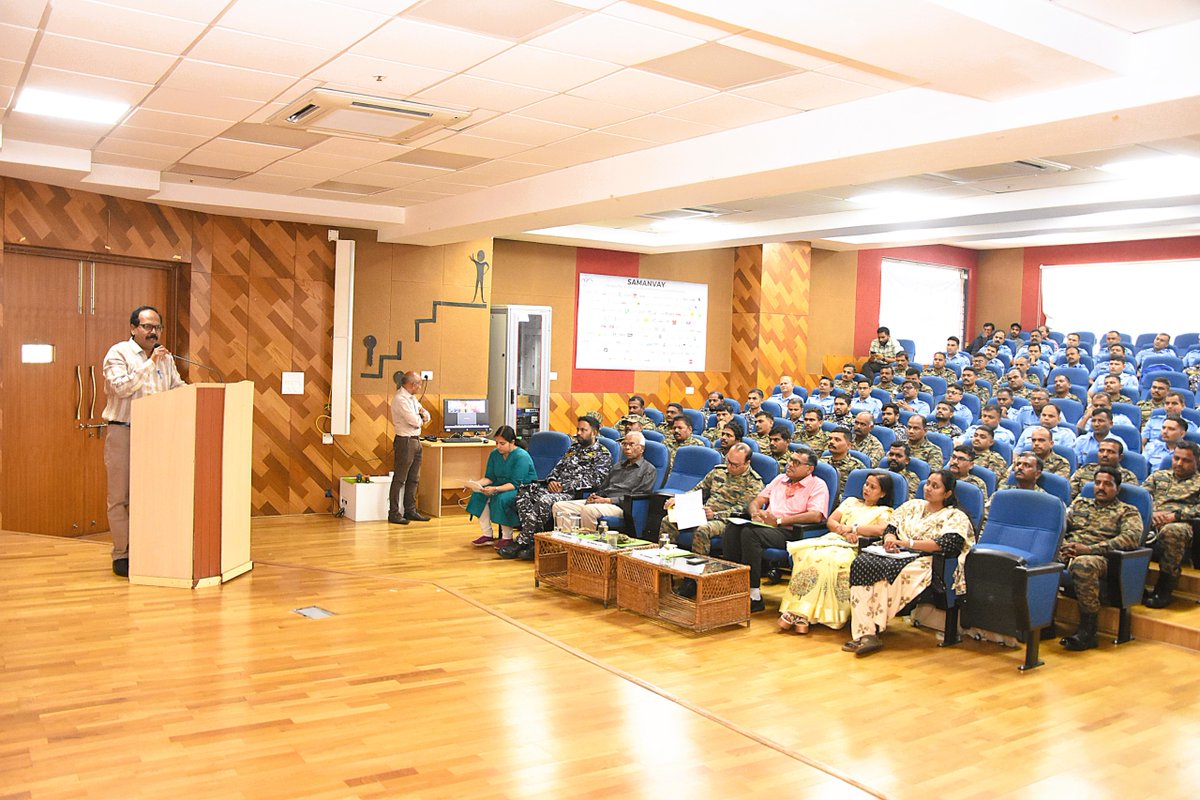 ManageHyd's tweet image. Valedictory of Batch 6 &amp;amp; Inauguration of Batch 7 of the #JaiJawanKisan (JJK) Programme held at #MANAGE

53 defence personnel completed Batch 6 and 39 joined Batch 7, embarking on their journey towards agripreneurship and sustainable farming.