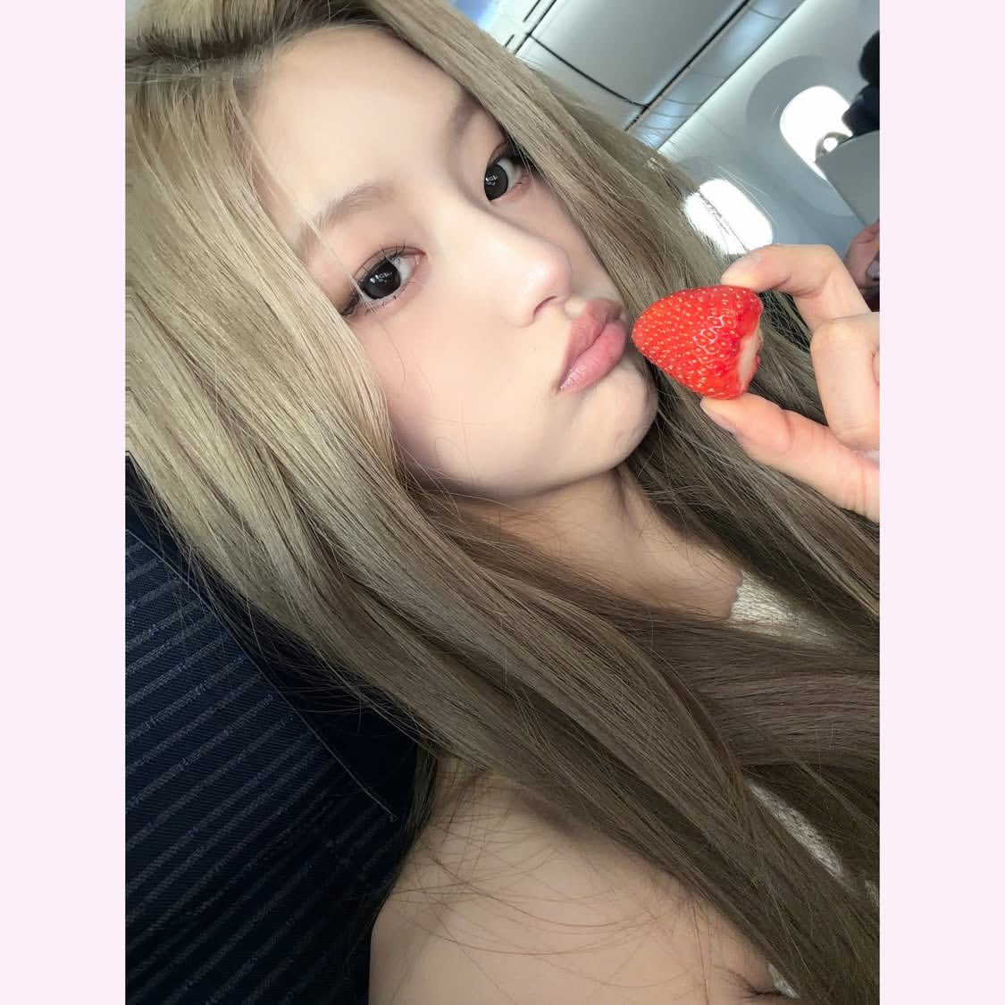 늘밥 tweet media