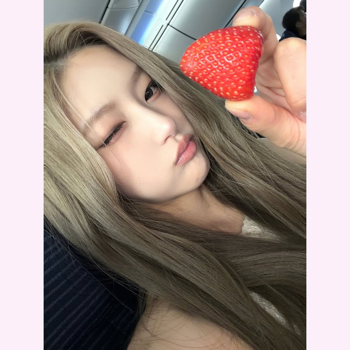 늘밥 tweet media