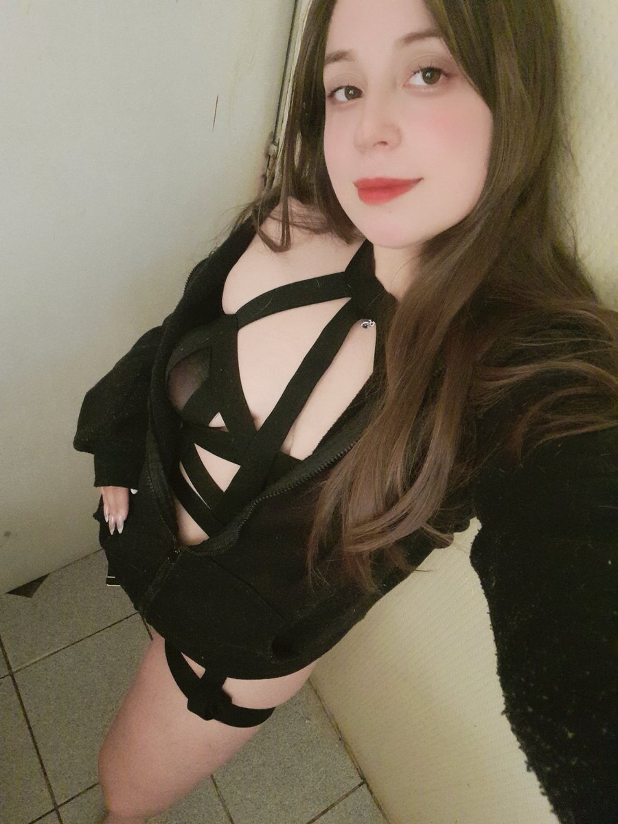 Neshii | 5 💸 en OnlyFans (@neshineshiuwu) on Twitter photo 