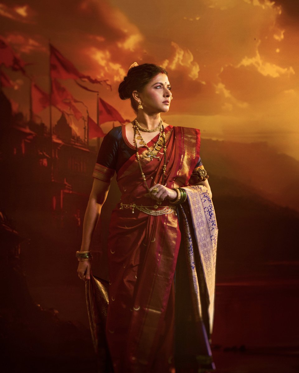 bhagyashree123's tweet image. राजमाता जिजाबाई (जिजाऊ)  
Jijabai didn’t just dream of freedom- she raised it.
A vision that became a legacy… a legacy that became Chhatrapati Shivaji Maharaj.
Witness the rise. The revolution begins. 🔥

Catch "Raja Shivaji" on 1st May in theatres near you.
#rajashivaji