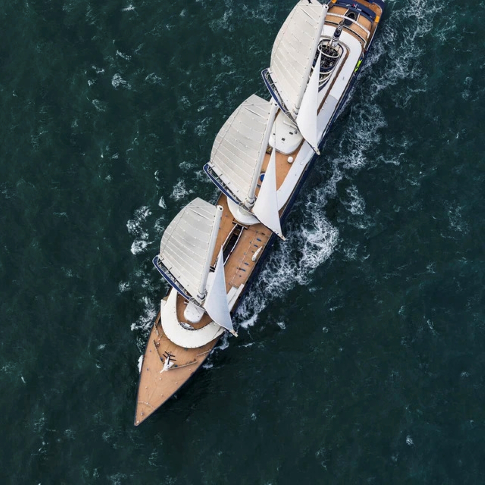 Cruise_Ferry's tweet image. The world’s largest sailing yacht, @orientexpress Corinthian, has been christened 🍾

cruiseandferry.net/articles/world…

#cruise #FrenchRiveria
