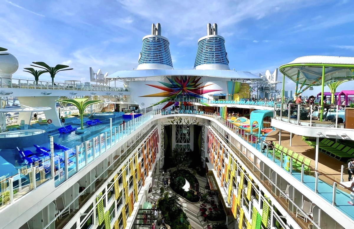 PAX_news's tweet image. Despite global challenges, #RoyalCaribbean Group says bookings are above last year. paxnews.com/news/cruise/de… #cruisenews