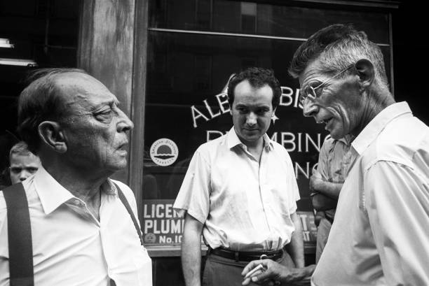 RodneyMarshall1's tweet photo. Samuel Beckett in NYC making a silent movie with Buster Keaton. SB judged it "an interesting failure". Years earlier Beckett had asked Keaton to play a part in the Broadway production of Godot. It's even been suggested that Godot was inspired by a 1940s film which featured BK. https://t.co/maraZ6L3XJ