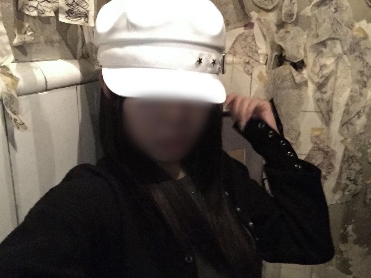 ♩ tweet media