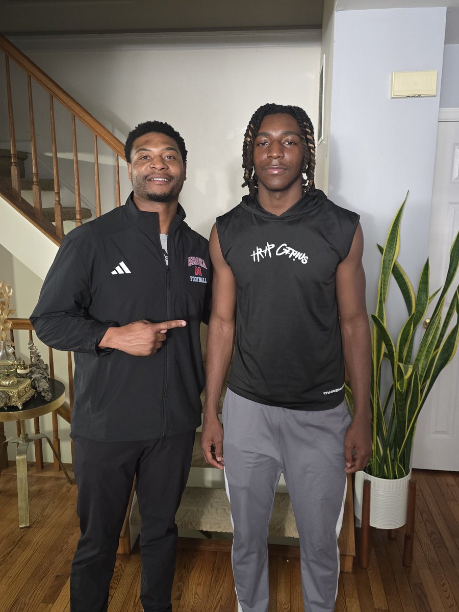 iamjamartaylor1's tweet image. Thank you @D_shorts6 for the insight on @HuskerFootball and building a relationship with my family.

#AGTG #ClassOf2027 #Recruiting #GBR #Delaware 

@CoachDelleDonne @SalesianumFB @CarmenB76539779 @SappSteven @Mvsj21_ @TruthHurtsSport @EdOBrienCFB @tdhald @PrepRedzone @On3Richie