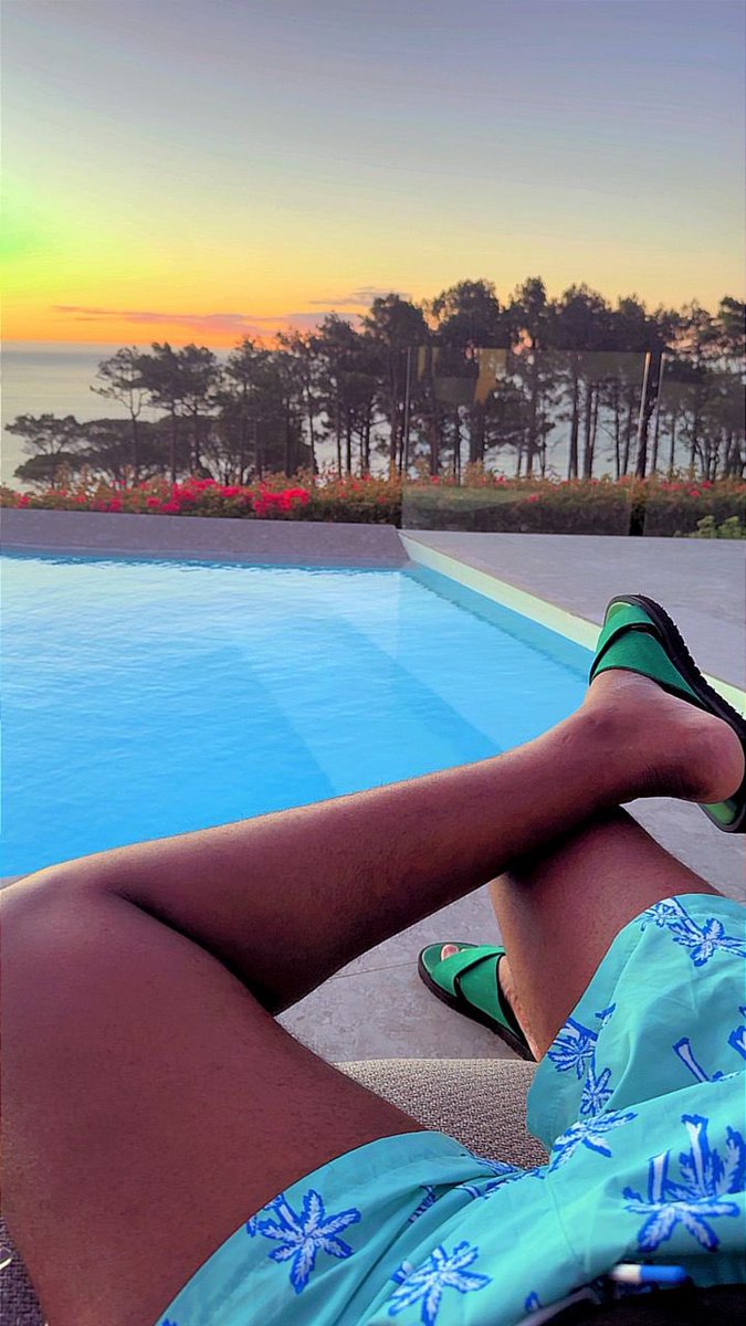 KovixH's tweet photo. W E E K E N D I N G 🌴
————————————
Crosvanni luxe slide👌🏾
Gaspar ♠️🔥
Crafted in Ghana 🇬🇭 
☎️ 0200151910
📍North Kaneshie https://t.co/Ix2QTiExcL