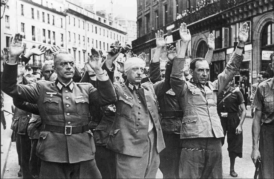 auschwitzxhibit's tweet image. April 30, 1945 | Adolf #Hitler locked in a bunker under his headquarters in #Berlin died by suicide. 

Soon after, German #Nazis will surrender to the Allied forces, and put and end to Hitler’s “1,000 years of Reich” dreams.

#NotLongAgoNotFarAway