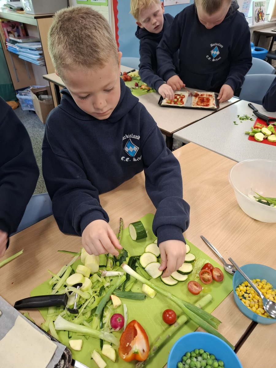 Barkisland CE School tweet media