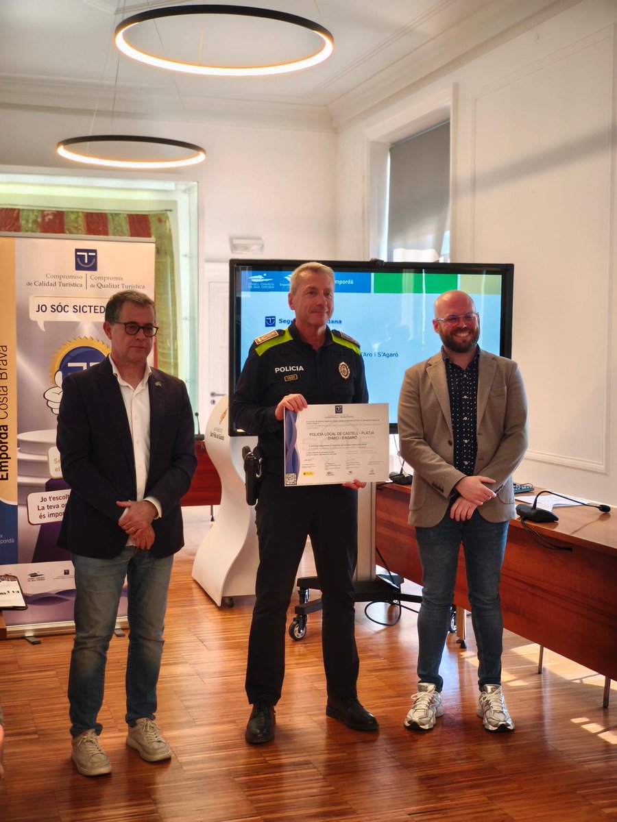 Platja d'Aro Policia tweet media