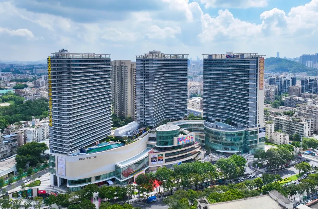 AVICINNO's tweet photo. Coming soon to Guangzhou: sp@ce Supermarket 3.0 by RAINBOW, a subsidiary of AVIC INNO.
Pick live seafood for on-site Cantonese cooking, or order fresh goods straight to your hotel. Discover quality living, the Chinese way. https://t.co/aT4yYpOaDL