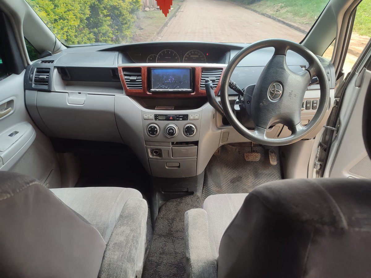 hesray's tweet image. noah super clean  7 seater price clean interior 
Only 700,000/-
@ rayandray.c on instagram

#noah #rayandray #cars