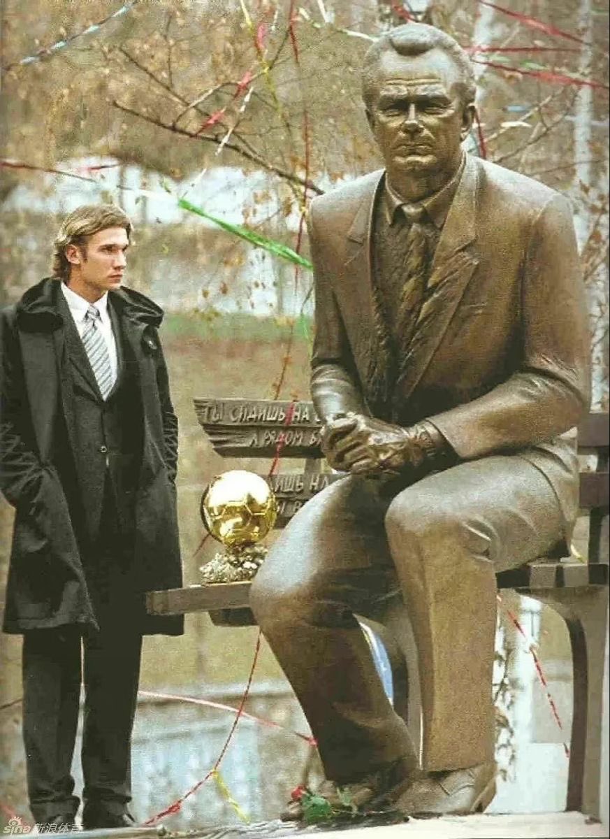 •brazy tweet media