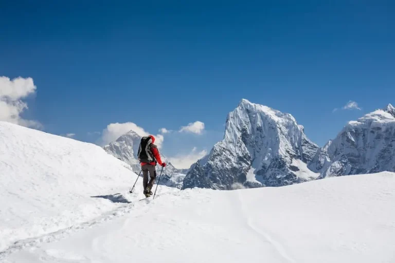 telesurenglish's tweet image. #Sports | The Australian mountaineer faces a forced pause in his expedition to summit Everest in 60 days powered solely by human effort, while his team assesses the feasibility of continuing the route.
telesurenglish.net/oliver-foran-r…