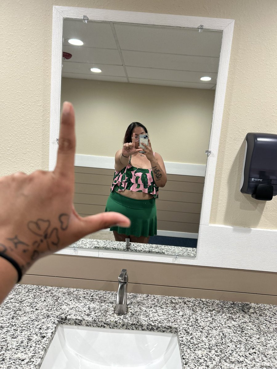 Mama T 🌴✨ tweet media