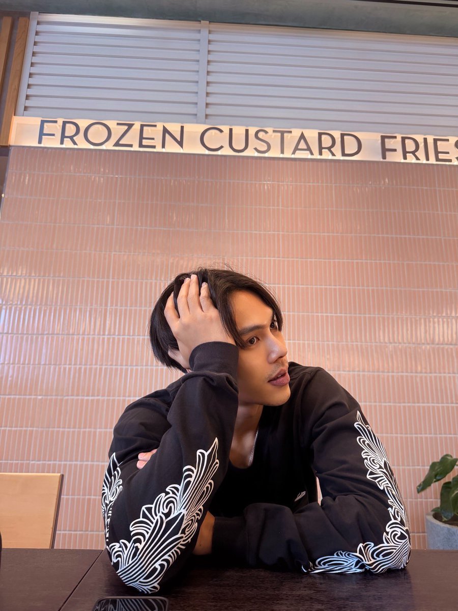 Treporapat Fanclub tweet media